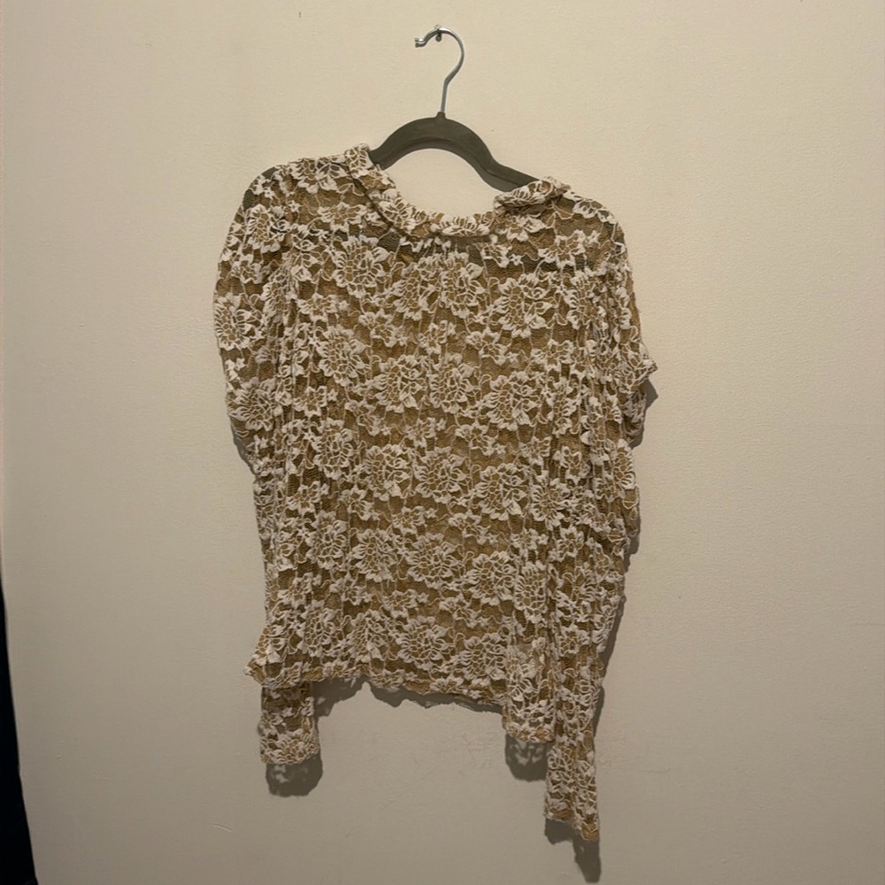 Lace long sleeve top